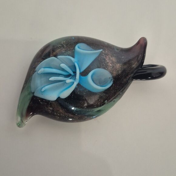 Murano Glass Bird Pendant with Blue Flower - Picture 4 of 16